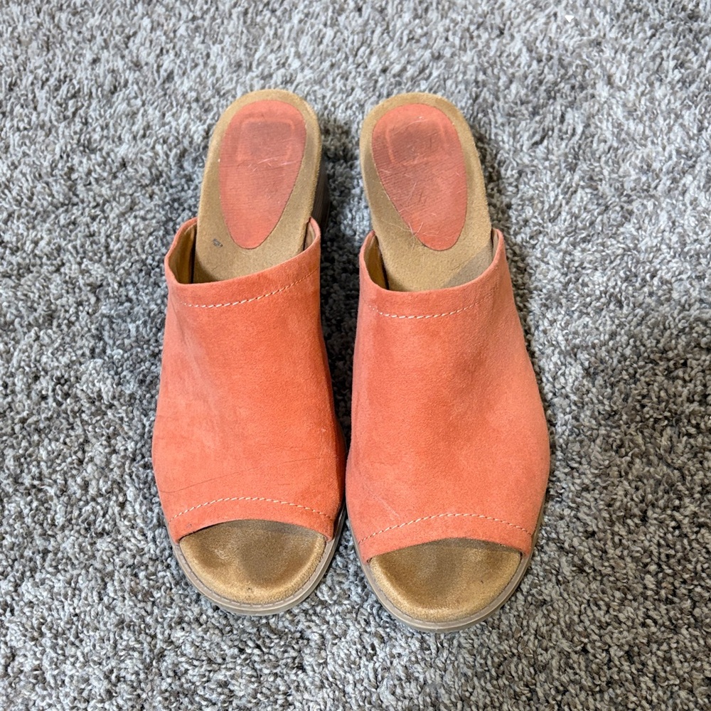 Qupid Coral Open-Toe Mules